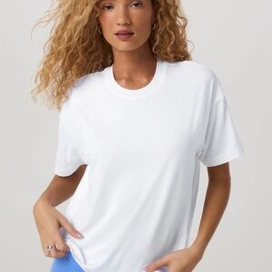 NWOT vuori short sleeve top